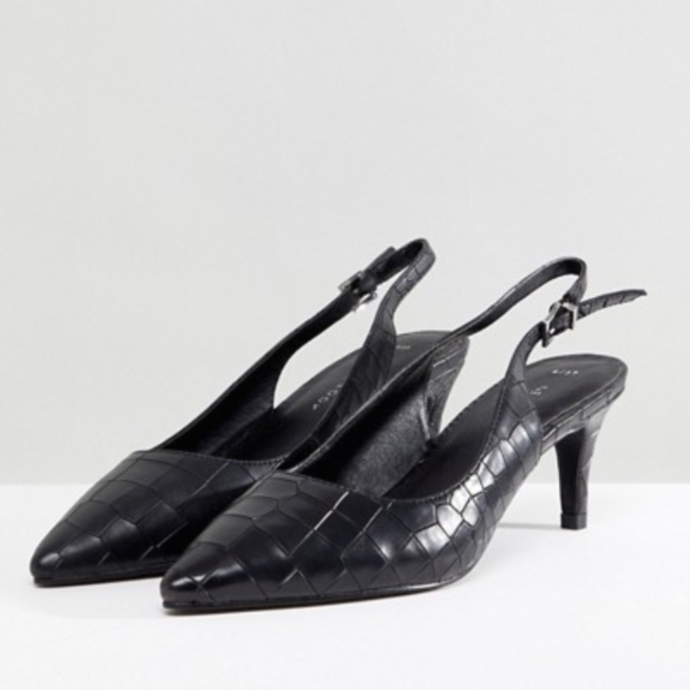 Croc effect low heels